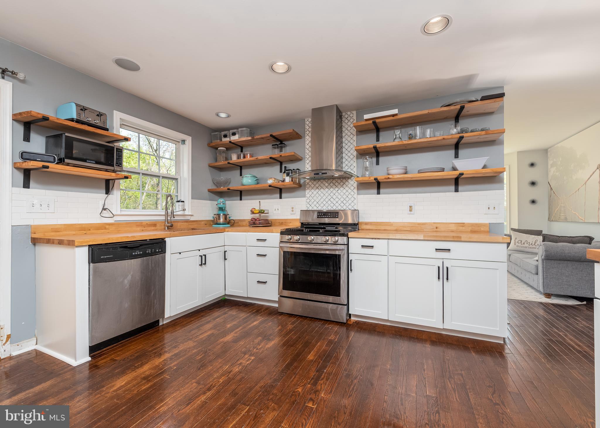 8013 Roland Court Elkridge, MD 21075 - Photo 7 of 27 Renovated Kitchen