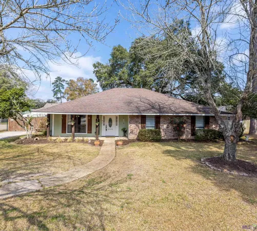 $349,900 | 18025 Burnham Way, Greenwell Springs, LA 70739