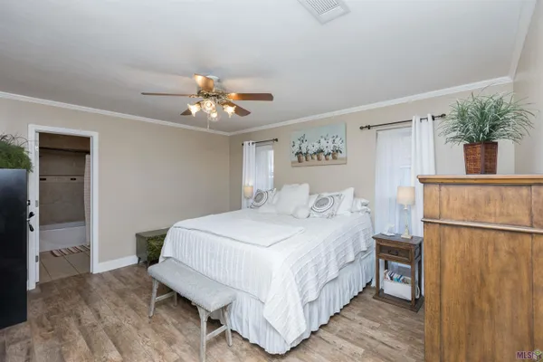 $349,900 | 18025 Burnham Way, Greenwell Springs, LA 70739