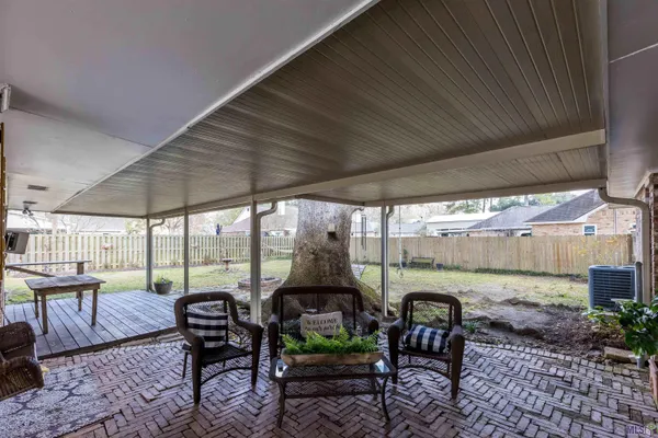 $349,900 | 18025 Burnham Way, Greenwell Springs, LA 70739