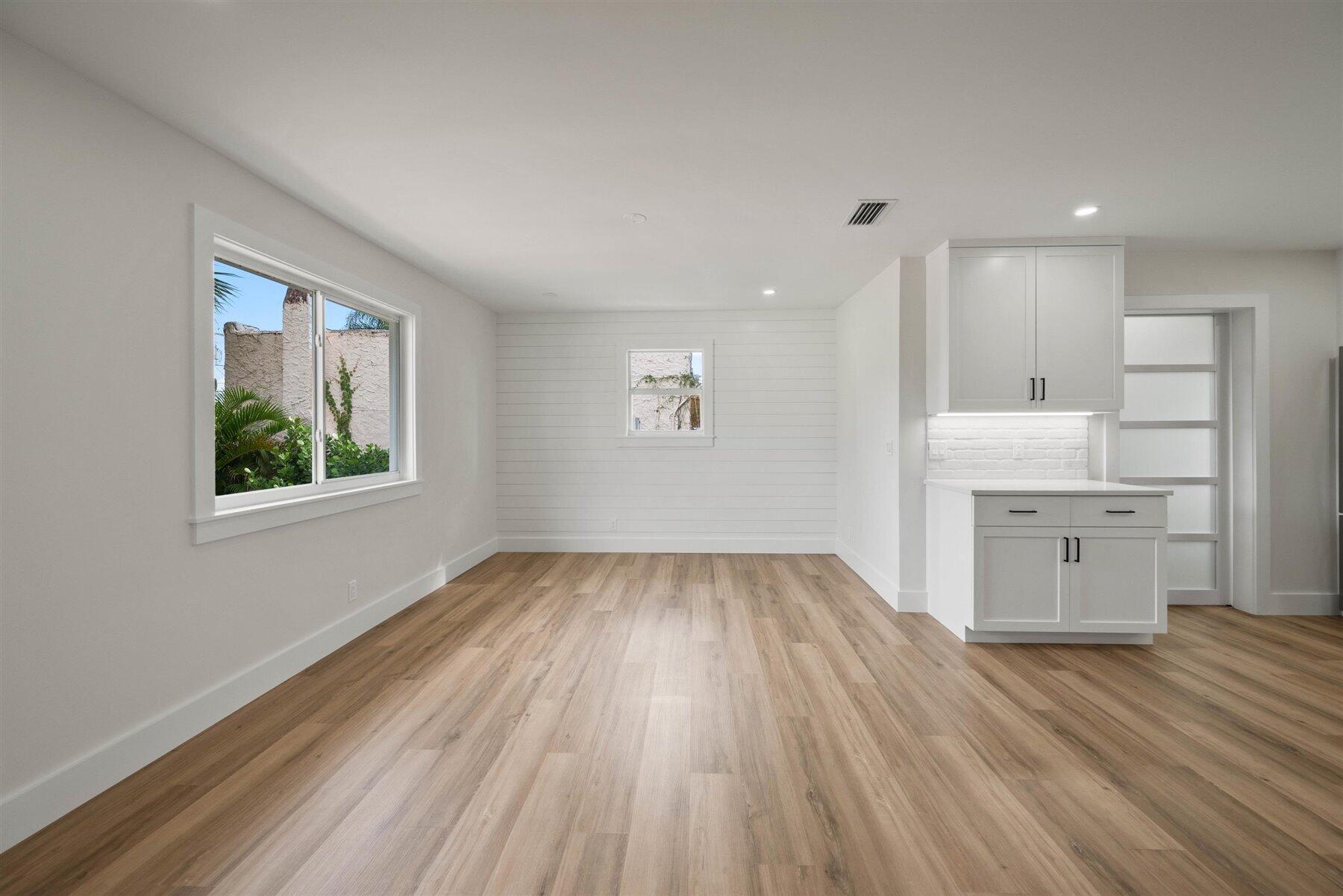 422 Pilgrim Road West Palm Beach, FL 33405 - Photo 16 of 44 07-DSC_5089