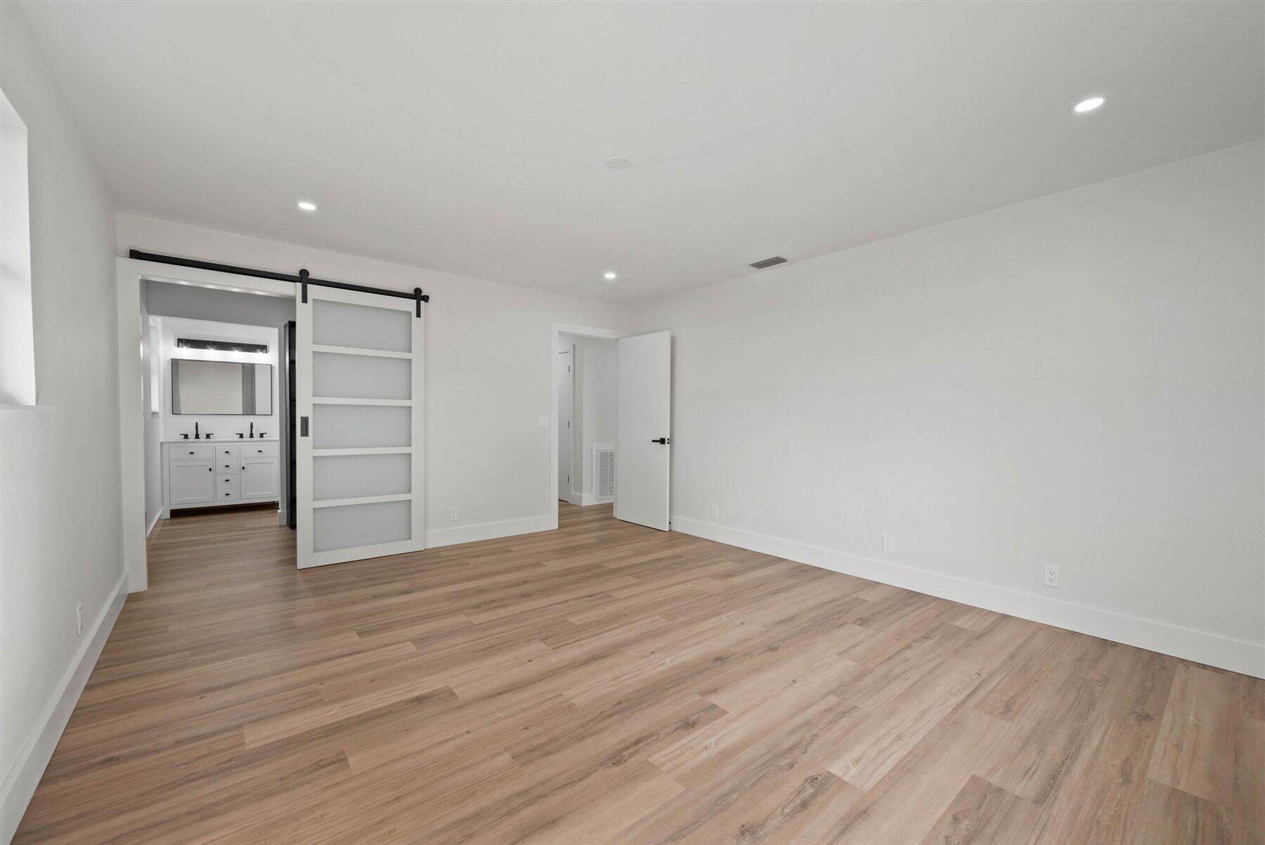 422 Pilgrim Road West Palm Beach, FL 33405 - Photo 21 of 44 33-DSC_5056