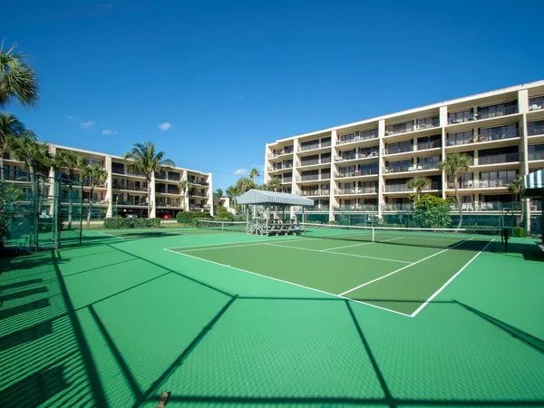 $2,700 | 3939 Ocean Drive, Unit 401B, Vero Beach, FL 32963