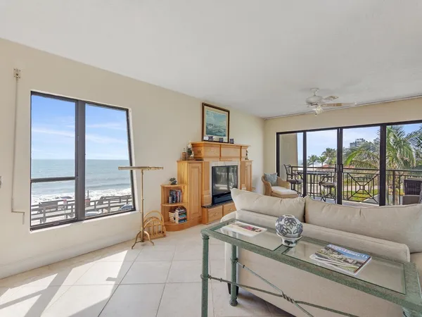 $2,700 | 3939 Ocean Drive, Unit 401B, Vero Beach, FL 32963