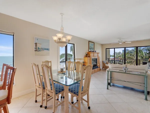 $2,700 | 3939 Ocean Drive, Unit 401B, Vero Beach, FL 32963