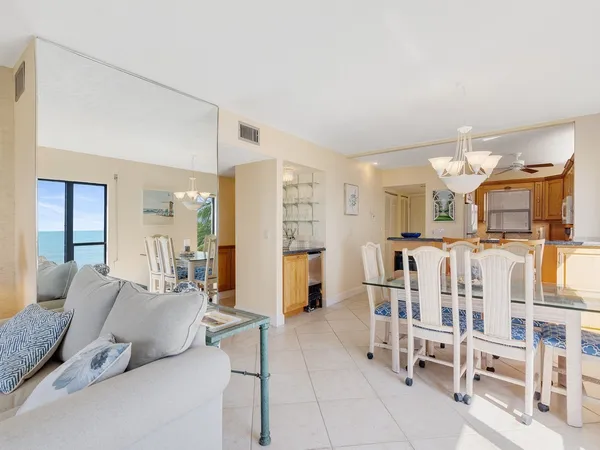 $2,700 | 3939 Ocean Drive, Unit 401B, Vero Beach, FL 32963