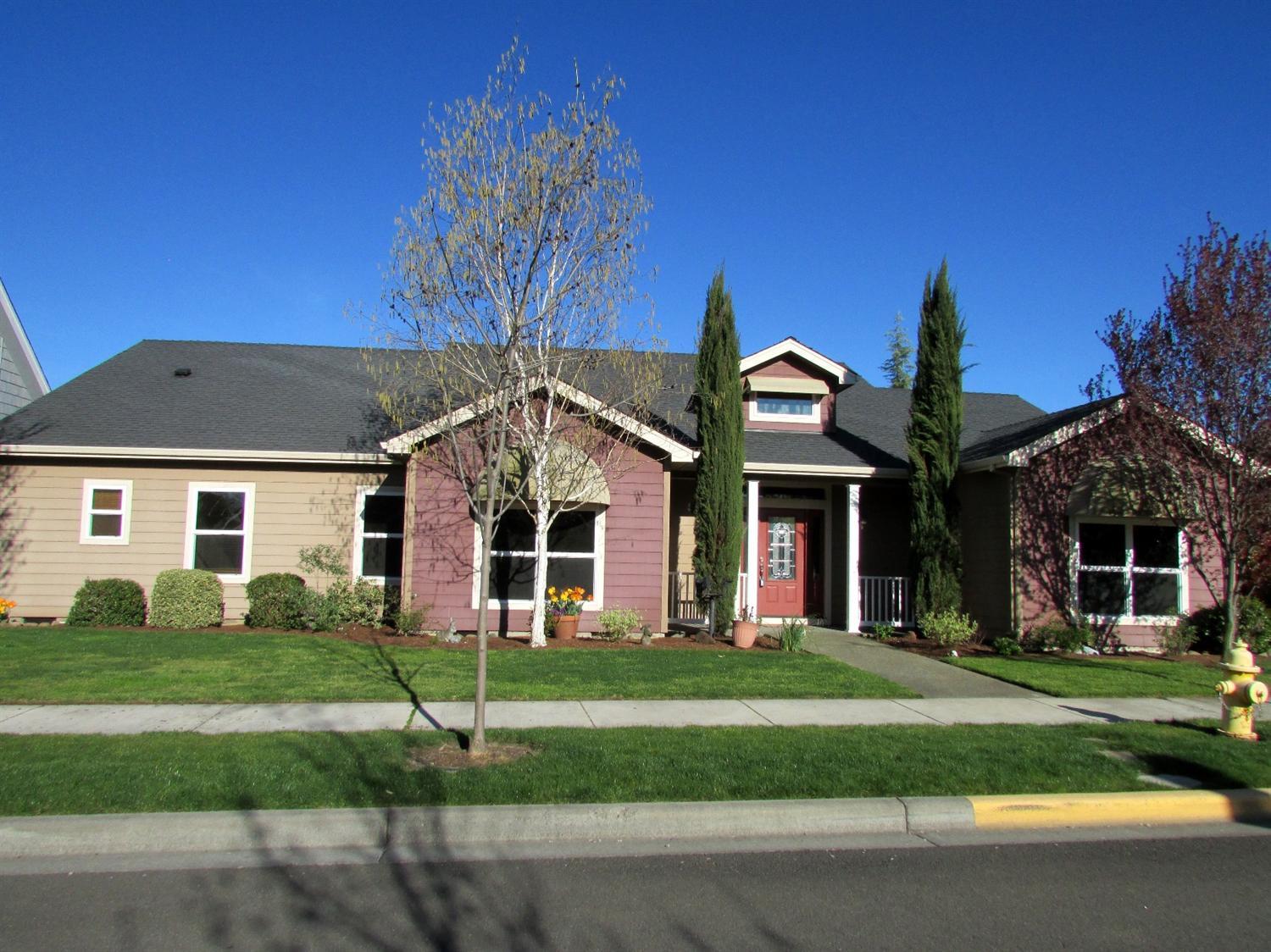 926 Buck Point Street Central Point, OR 97502 - Photo 1 of 19 Primary Photo