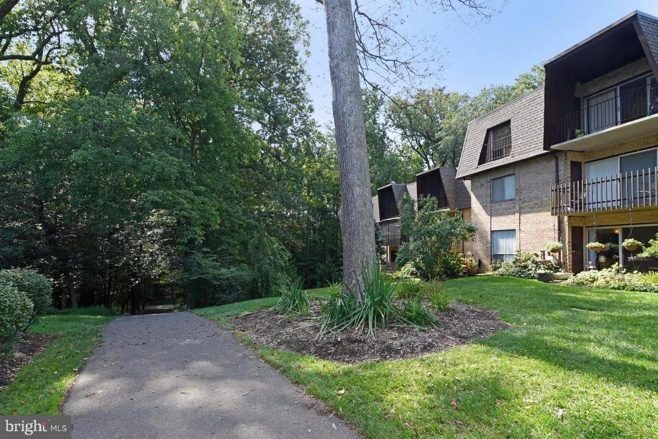 11613 Vantage Hill Road, Unit 2A Reston, VA 20190 - Photo 17 of 19 Gallery Image 17