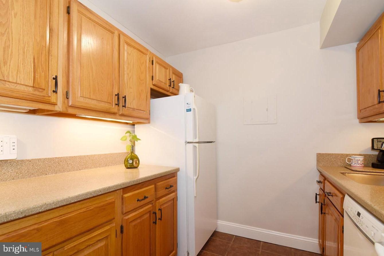 11613 Vantage Hill Road, Unit 2A Reston, VA 20190 - Photo 7 of 19 Gallery Image 7