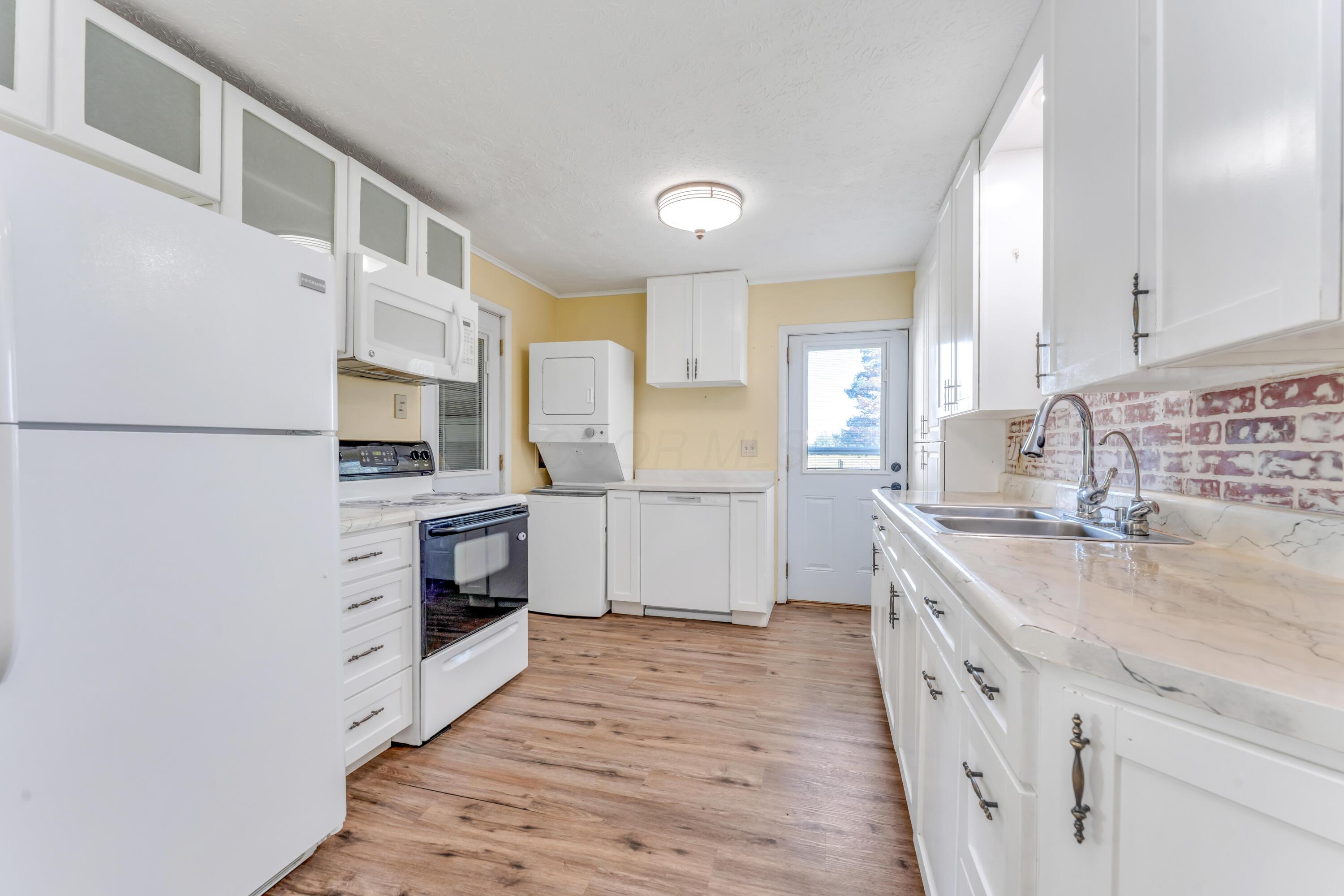 3003 Berlin Station Road Delaware, OH 43015 - Photo 5 of 40 DSC01117