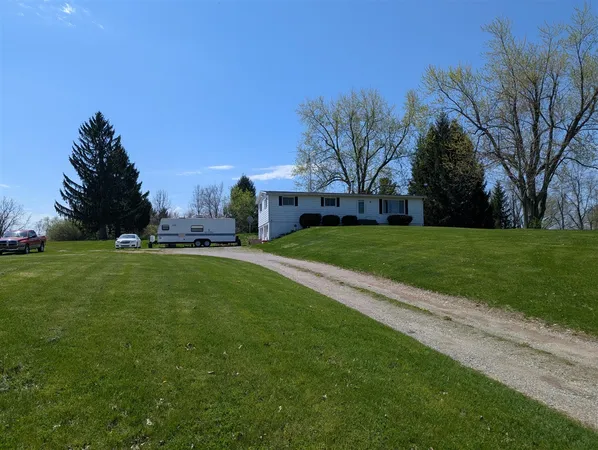 $174,900 | 13421 Woerner Road, Manitou Beach, MI 49253