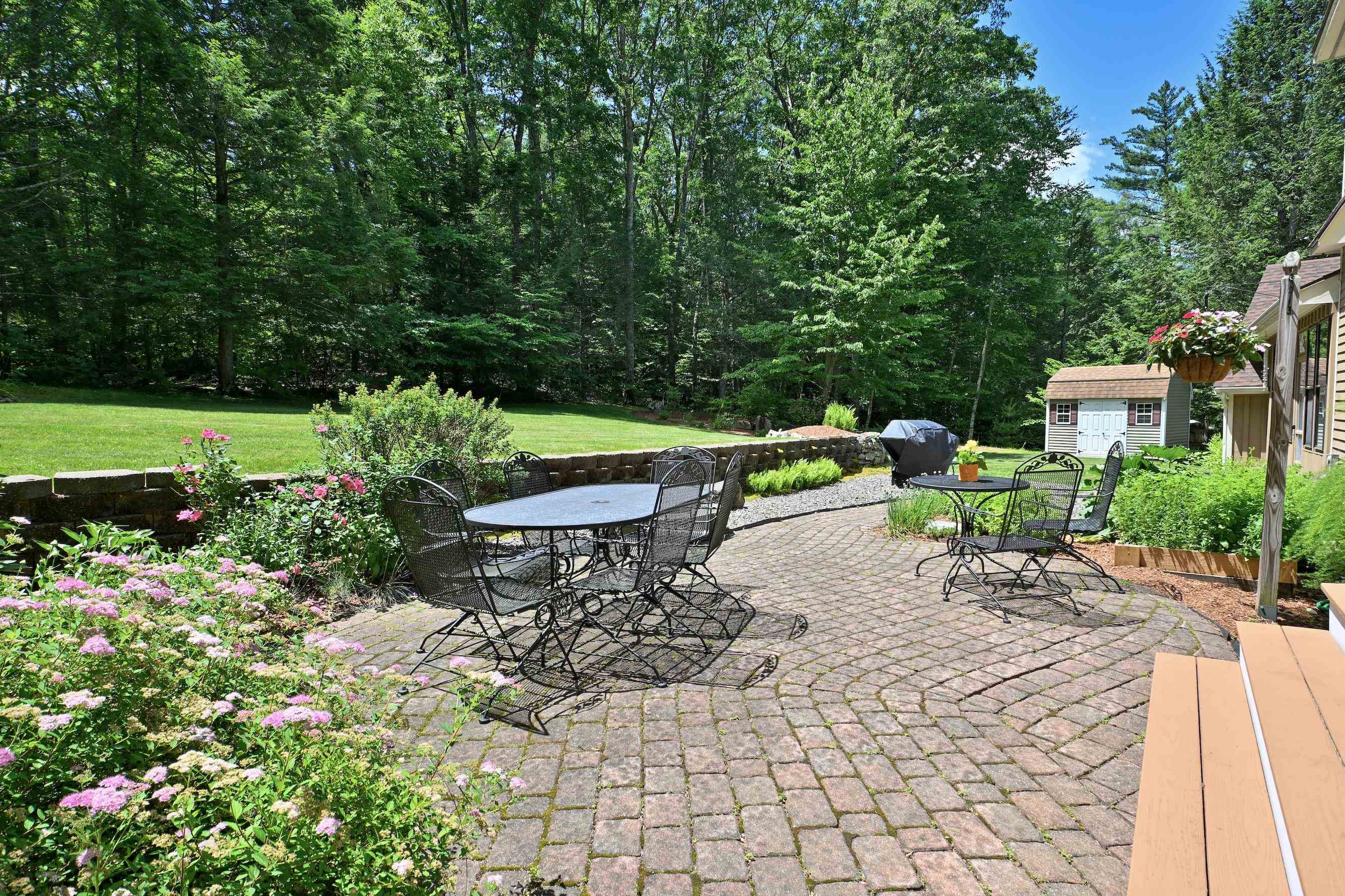 44 Berkley Street Merrimack, NH 03054 - Photo 9 of 60