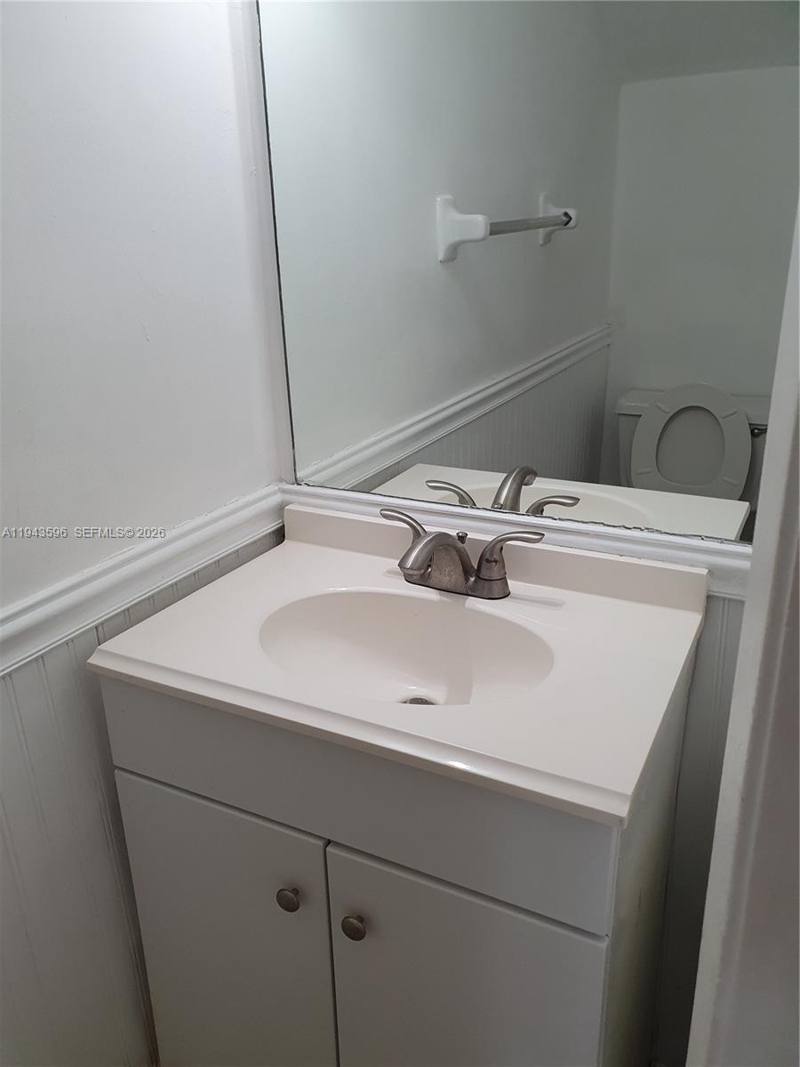 1921 Southwest 107th Avenue, Unit 504 Miami, FL 33165 - Photo 11 of 21 1/2 Bathroom/First Floor