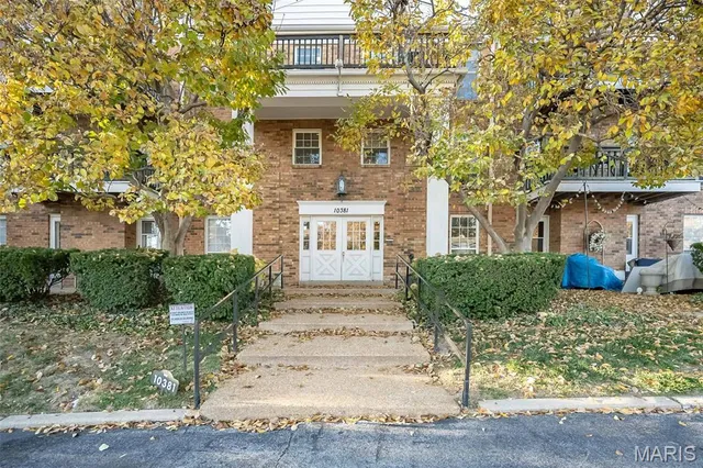 $134,000 | 10381 Oxford Hill Drive, Unit 22, St. Louis, MO 63146