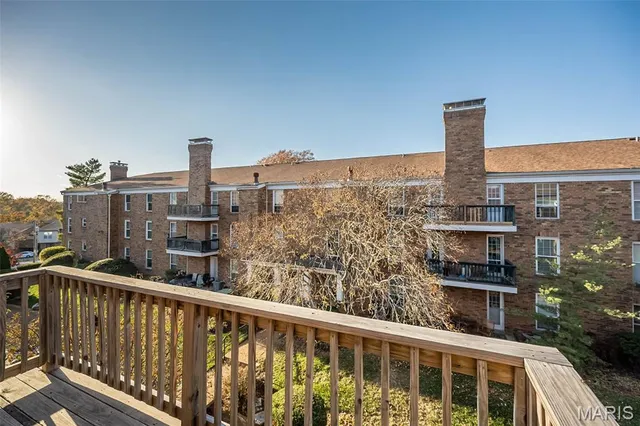 $134,000 | 10381 Oxford Hill Drive, Unit 22, St. Louis, MO 63146