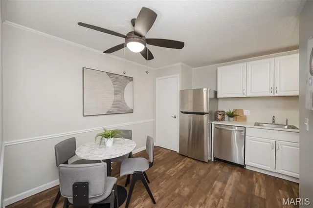 $134,000 | 10381 Oxford Hill Drive, Unit 22, St. Louis, MO 63146