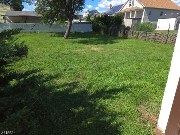 $2,200 | 12 North 6th Avenue, Unit B, Manville, NJ 08835