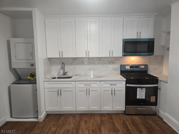 $2,200 | 12 North 6th Avenue, Unit B, Manville, NJ 08835