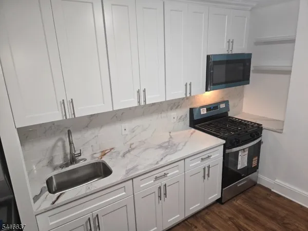 $2,200 | 12 North 6th Avenue, Unit B, Manville, NJ 08835