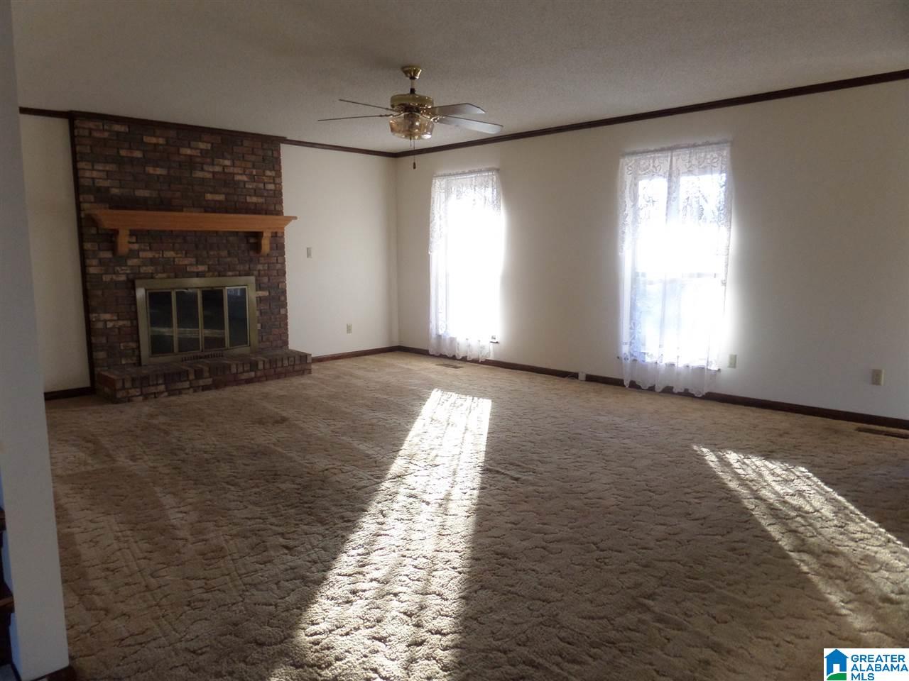 699 Hilltop Road Warrior, AL 35180 - Photo 16 of 21