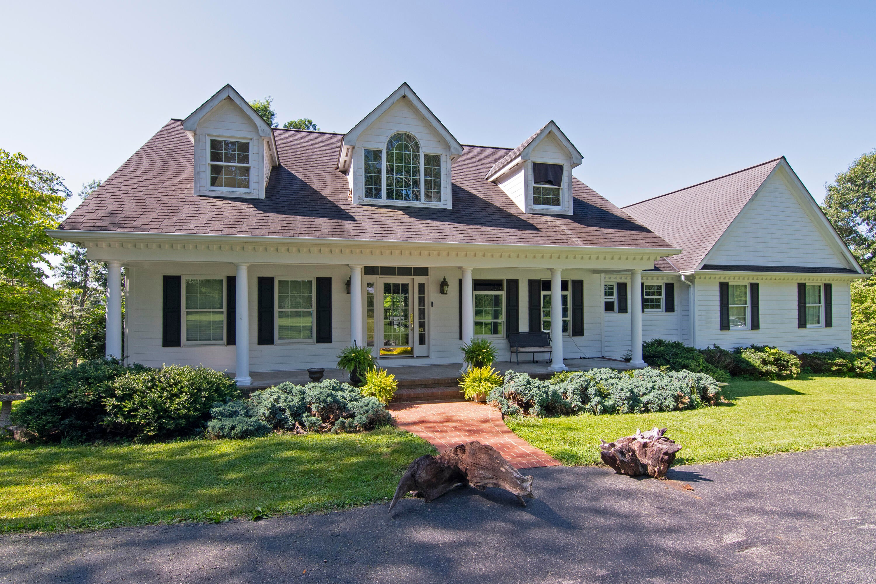 941 Chestnut Flats Road Williamsburg, WV 24991 - Photo 1 of 109 Gallery Image 1