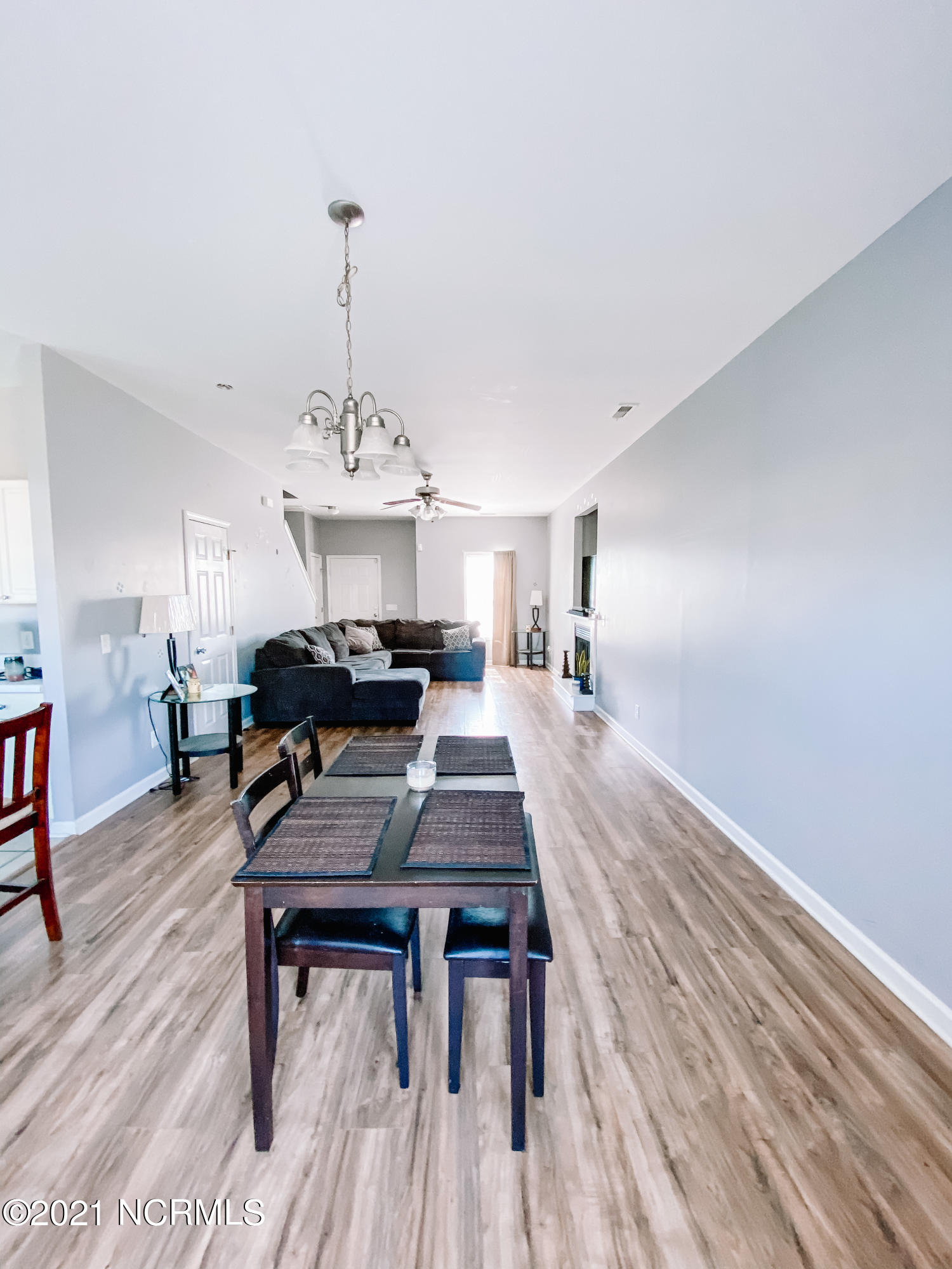 394 Rhodestown Road Jacksonville, NC 28540 - Photo 3 of 13 Dining room space