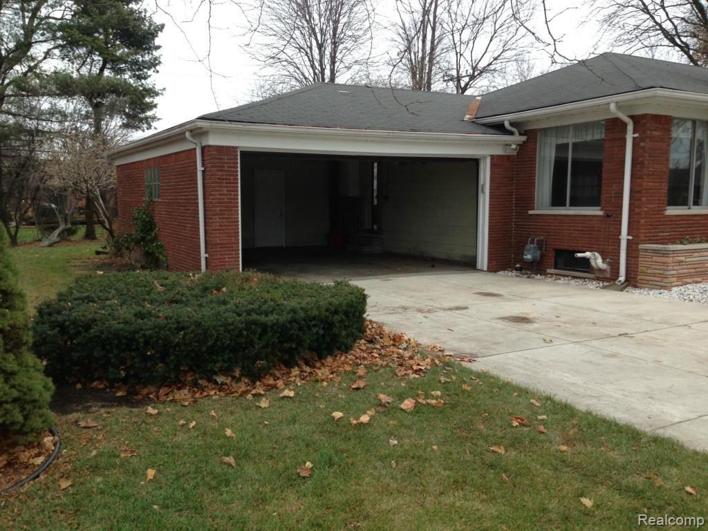 20 Willison Road Grosse Pointe, MI 48236 - Photo 26 of 34 24.Garage