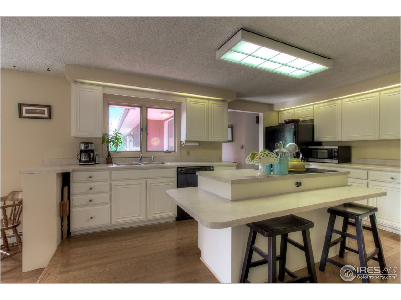6 Rudi Lane West Golden, CO 80403 - Photo 7 of 25 Kitchen
