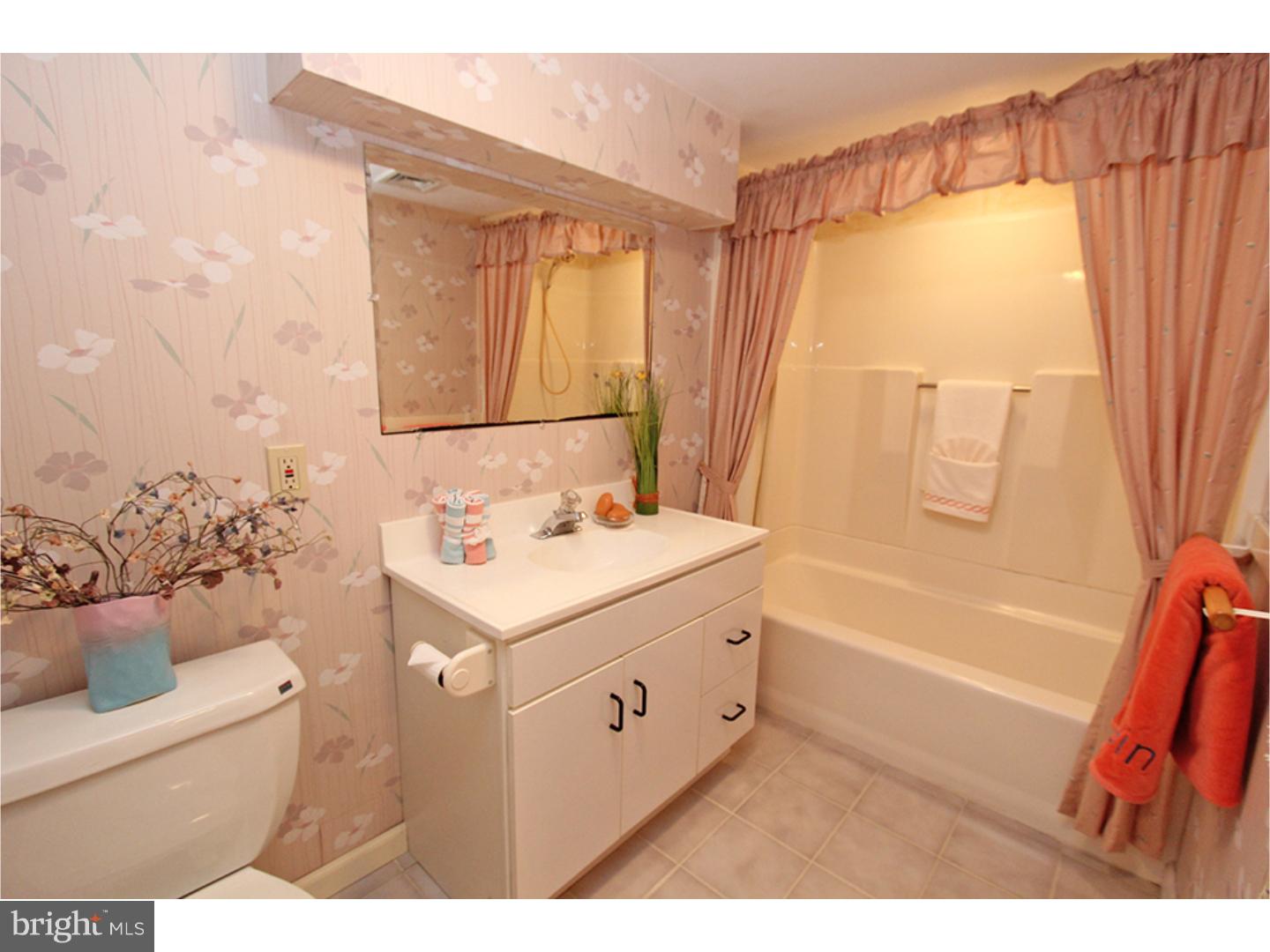 304 Greene Road Berwyn, PA 19312 - Photo 20 of 25 Bathroom