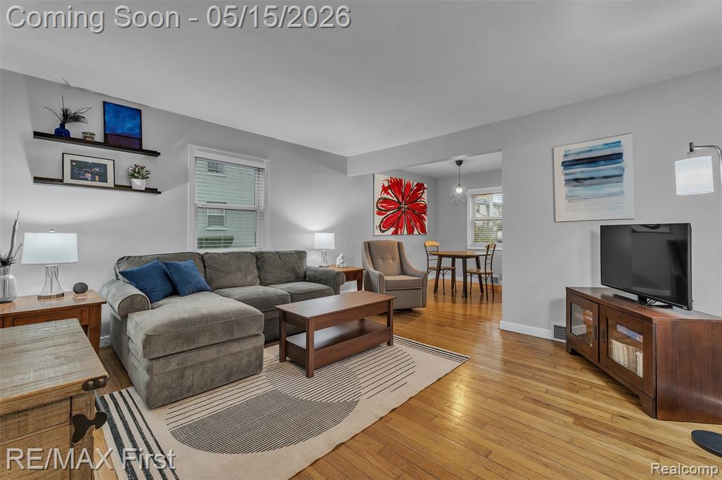 1921 Graefield Road Birmingham, MI 48009 - Photo 4 of 27
