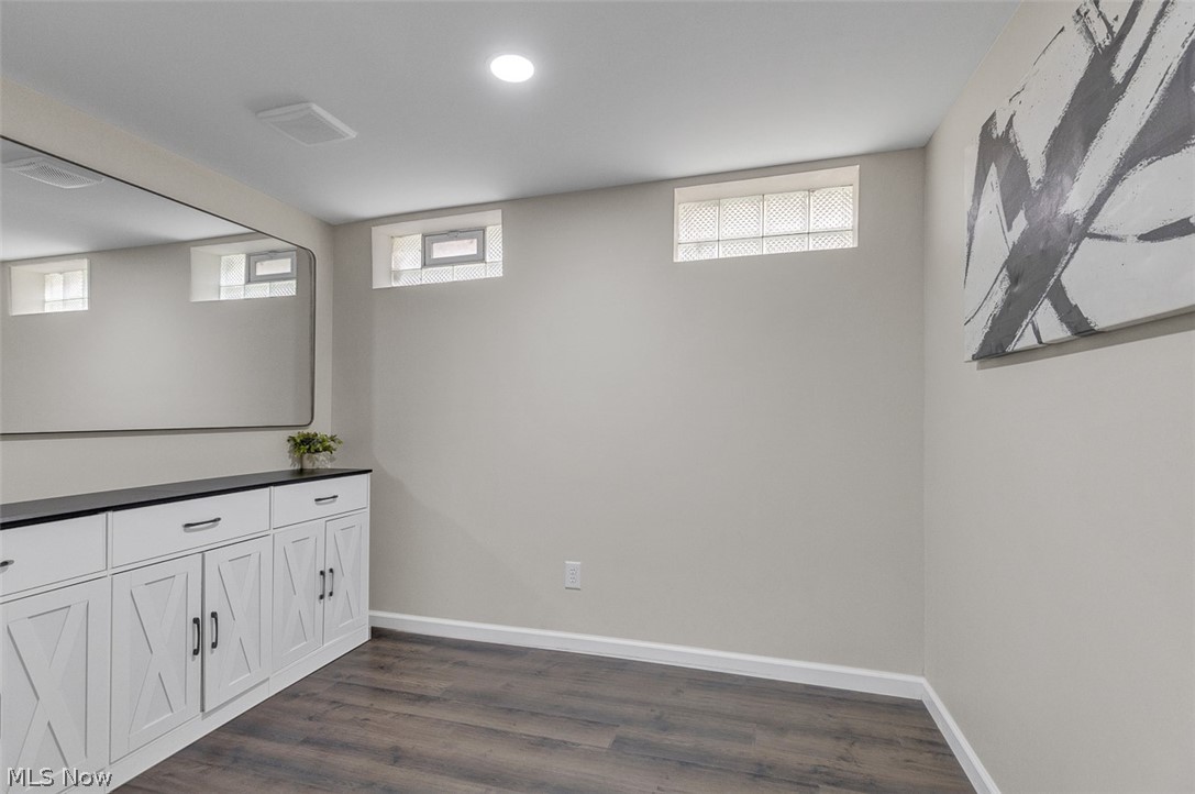 2429 Thurmont Road Akron, OH 44313 - Photo 41 of 44