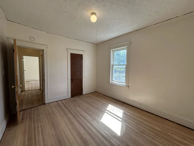 $1,400 | 40 Cabot Street, Hartford, CT 06112