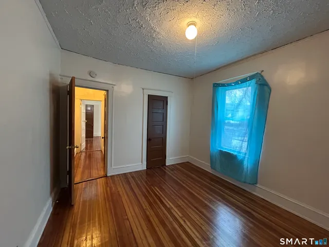 $1,400 | 40 Cabot Street, Hartford, CT 06112