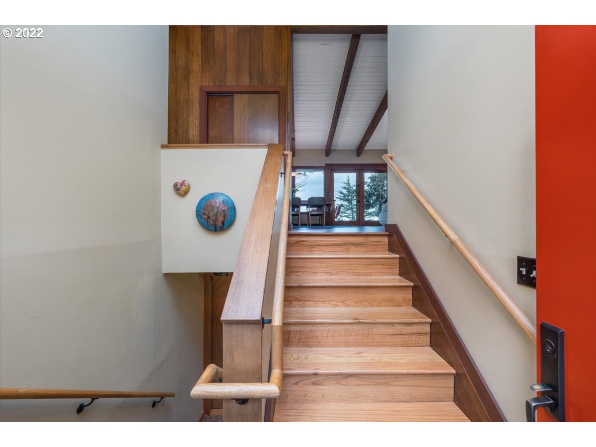 3837 Southwest Dosch Road Portland, OR 97239 - Photo 3 of 32 a view of entryway