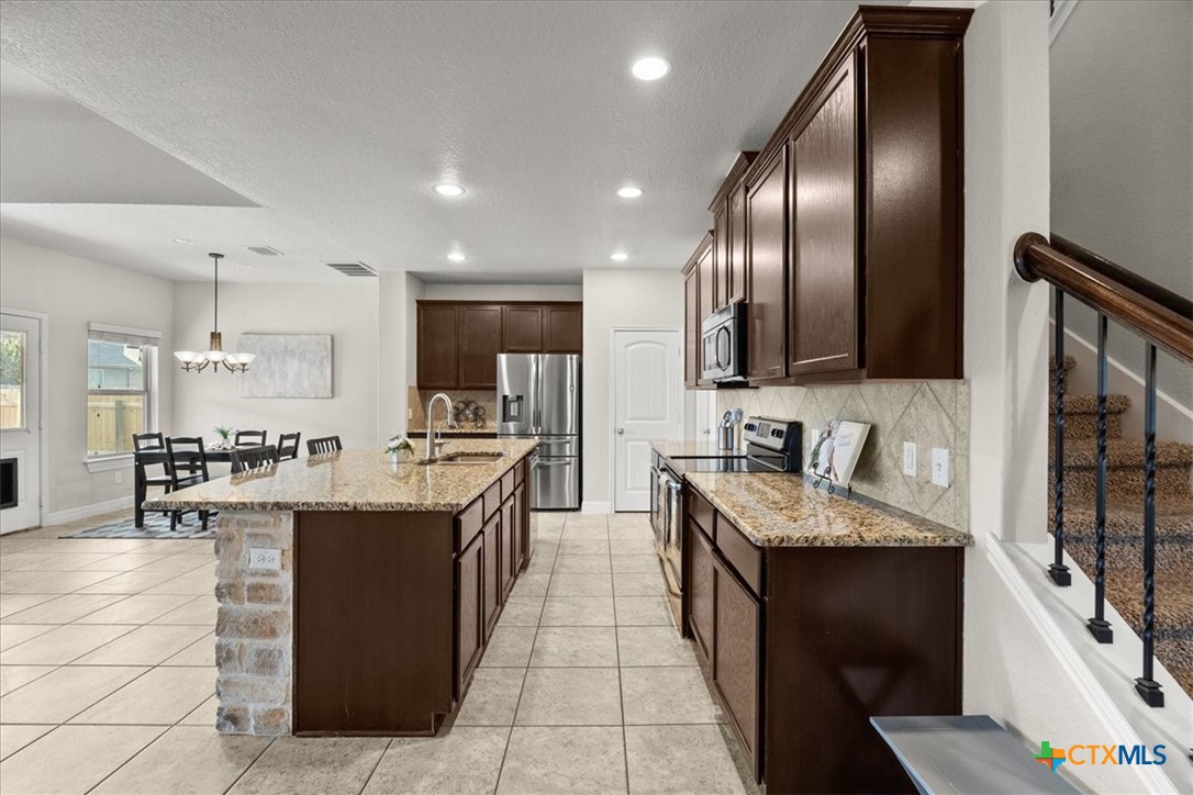 751 Stratus Path New Braunfels, TX 78130 - Photo 7 of 28