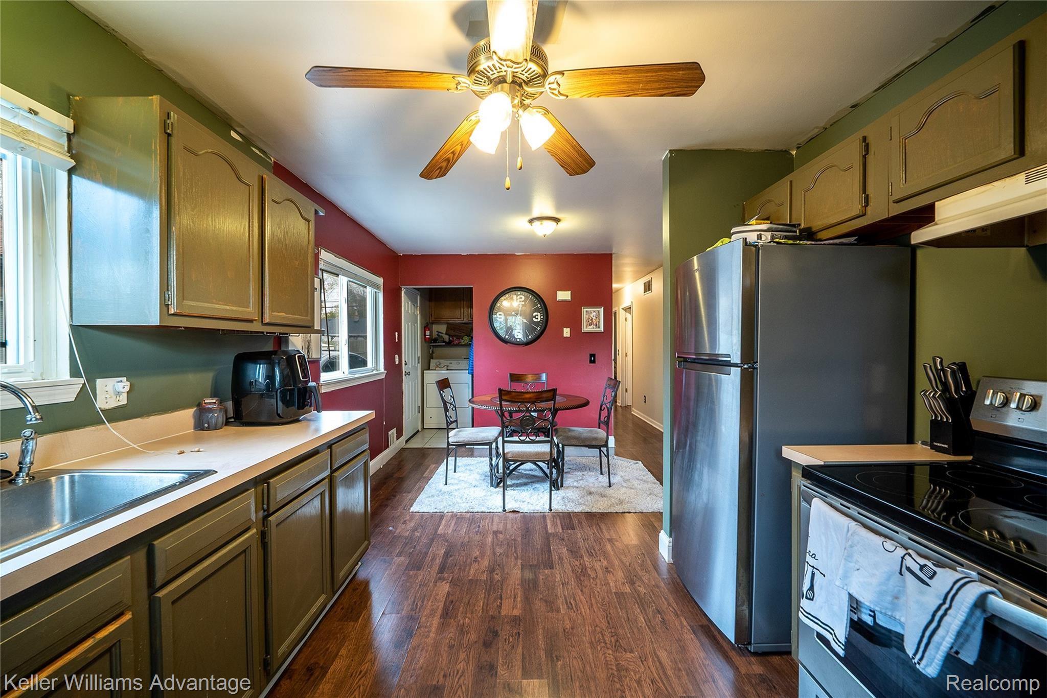 8267 West Point Street Taylor, MI 48180 - Photo 14 of 26 WestpointSt_8267_Kitchen 5.jpg