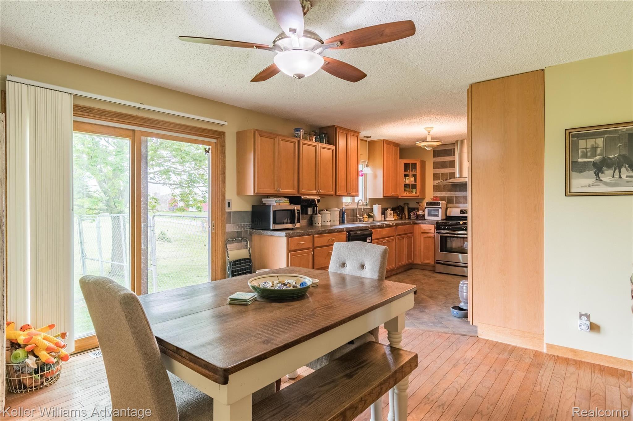 1254 Baldwin Road Monroe, MI 48162 - Photo 10 of 59 Baldwin_1254_dining_1.jpg