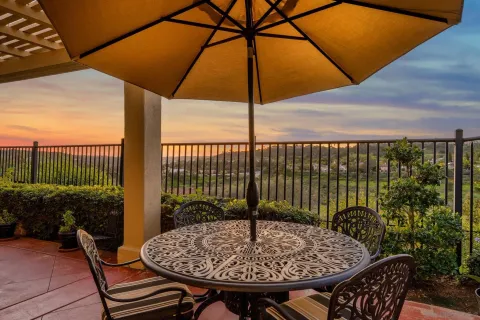 $1,895,000 | 6277 Paseo Privado, Carlsbad, CA 92009