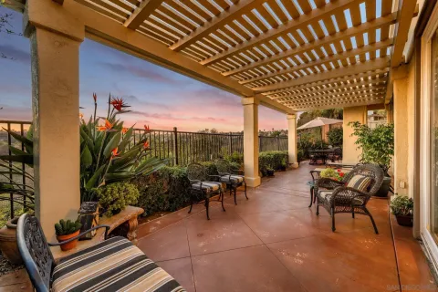 $1,895,000 | 6277 Paseo Privado, Carlsbad, CA 92009