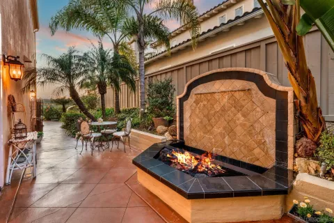 $1,895,000 | 6277 Paseo Privado, Carlsbad, CA 92009