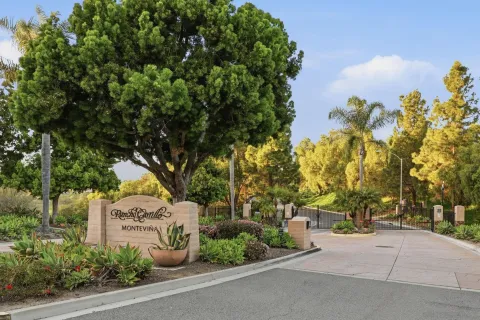 $1,895,000 | 6277 Paseo Privado, Carlsbad, CA 92009