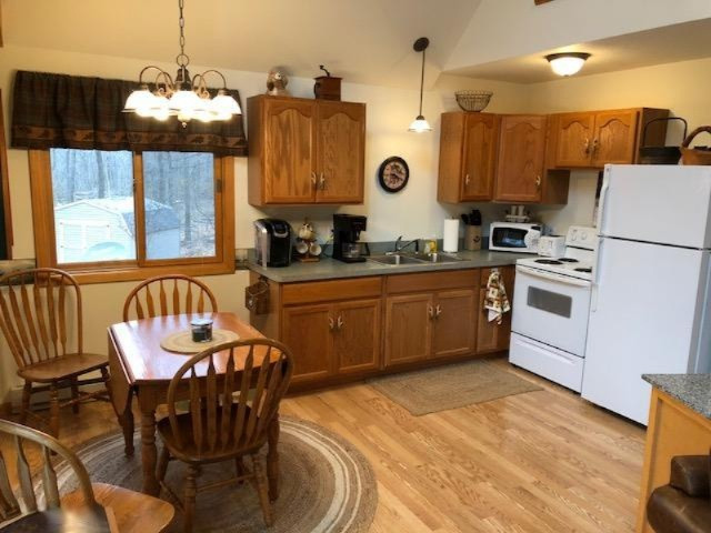 916 2 Mile Road Blanchard, MI 49310 - Photo 5 of 17 Kitchen