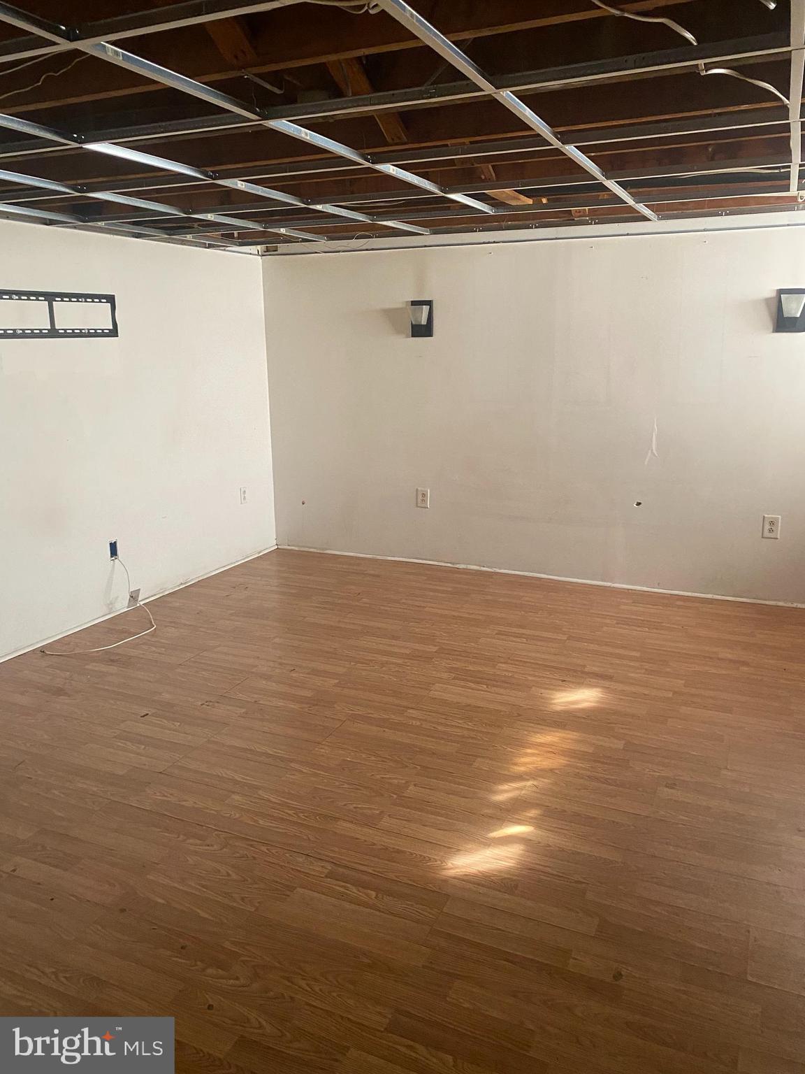 906 Masefield Road Baltimore, MD 21207 - Photo 9 of 22 a view of a room