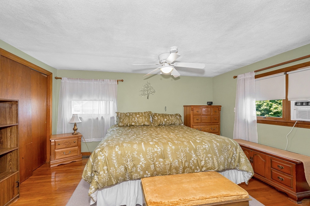 6 Surrey Road Woburn, MA 01801 - Photo 18 of 34