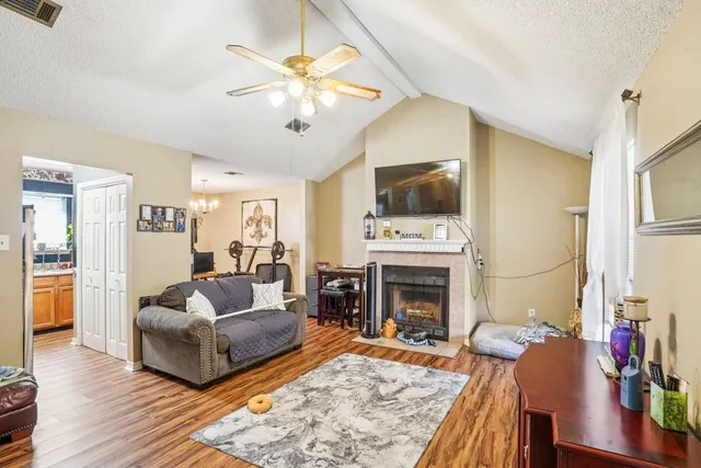 $1,250 | 111 Omega Street, Unit B, Belle Chasse, LA 70037