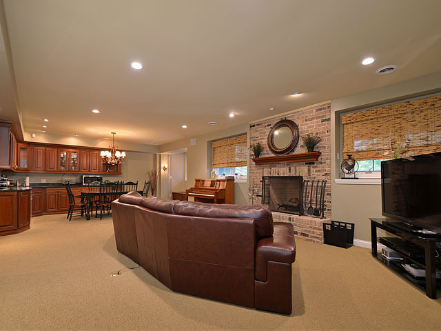 6 Carleton Court Inverness, IL 60010 - Photo 8 of 16