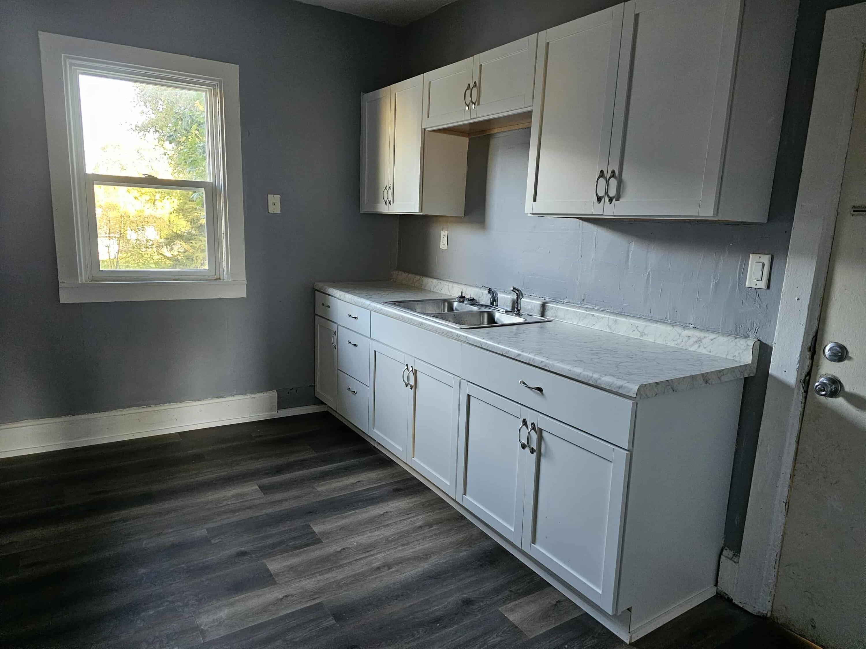 927 Marquette Street Racine, WI 53404 - Photo 2 of 13 Unit 4