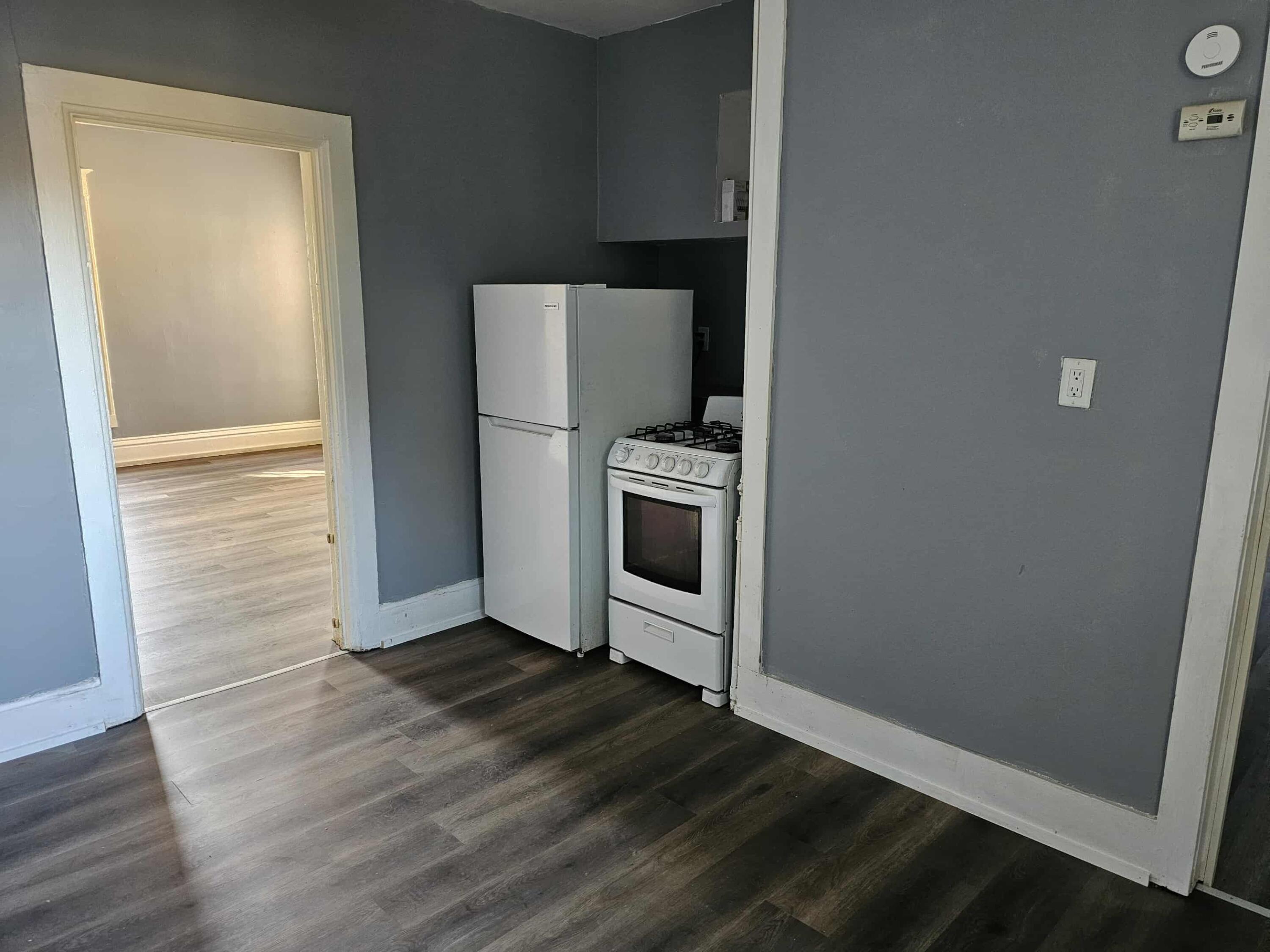 927 Marquette Street Racine, WI 53404 - Photo 3 of 13 Unit 4