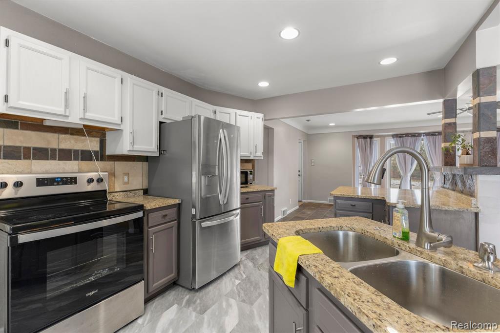 4255 Samoset Road Royal Oak, MI 48073 - Photo 20 of 38