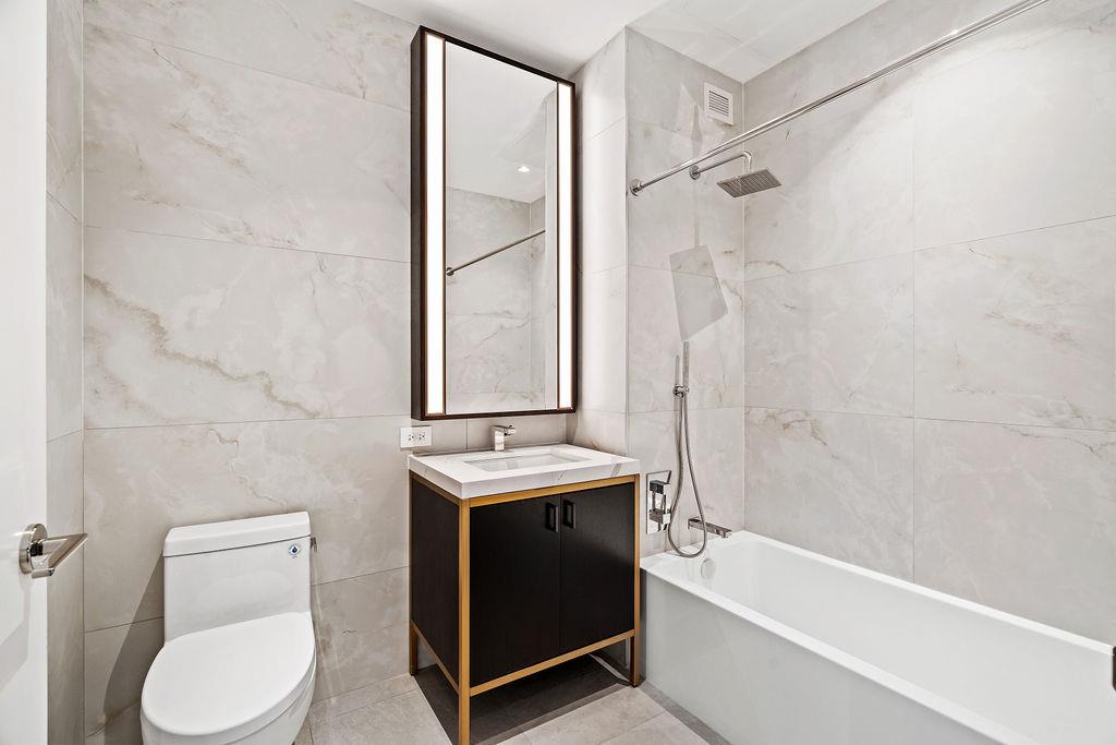 27-20 42nd Road, Unit 8J Queens, NY 11101 - Photo 6 of 8